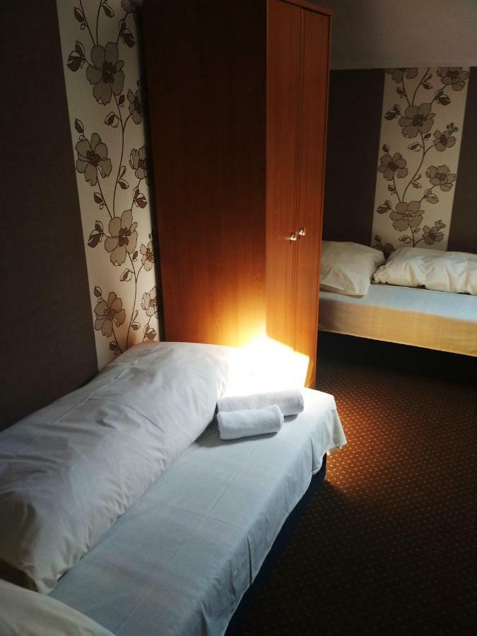 Sawik Dziekanowice Motel Lednogora Eksteriør billede